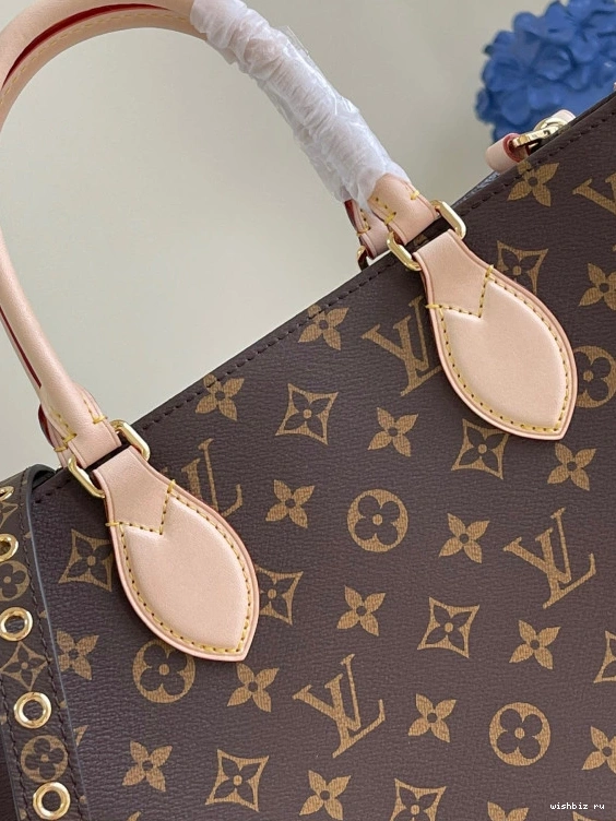 WIS PETIT SAC PLAT LOUIS VUITTON 1205